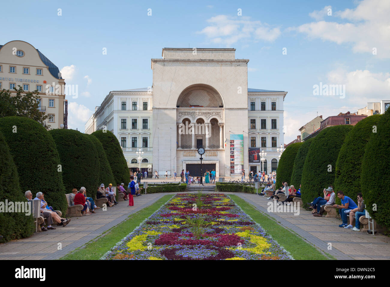 Nationaltheater und Opernhaus in Piata Victoriei, Timisoara, Banat, Rumänien, Europa Stockfoto
