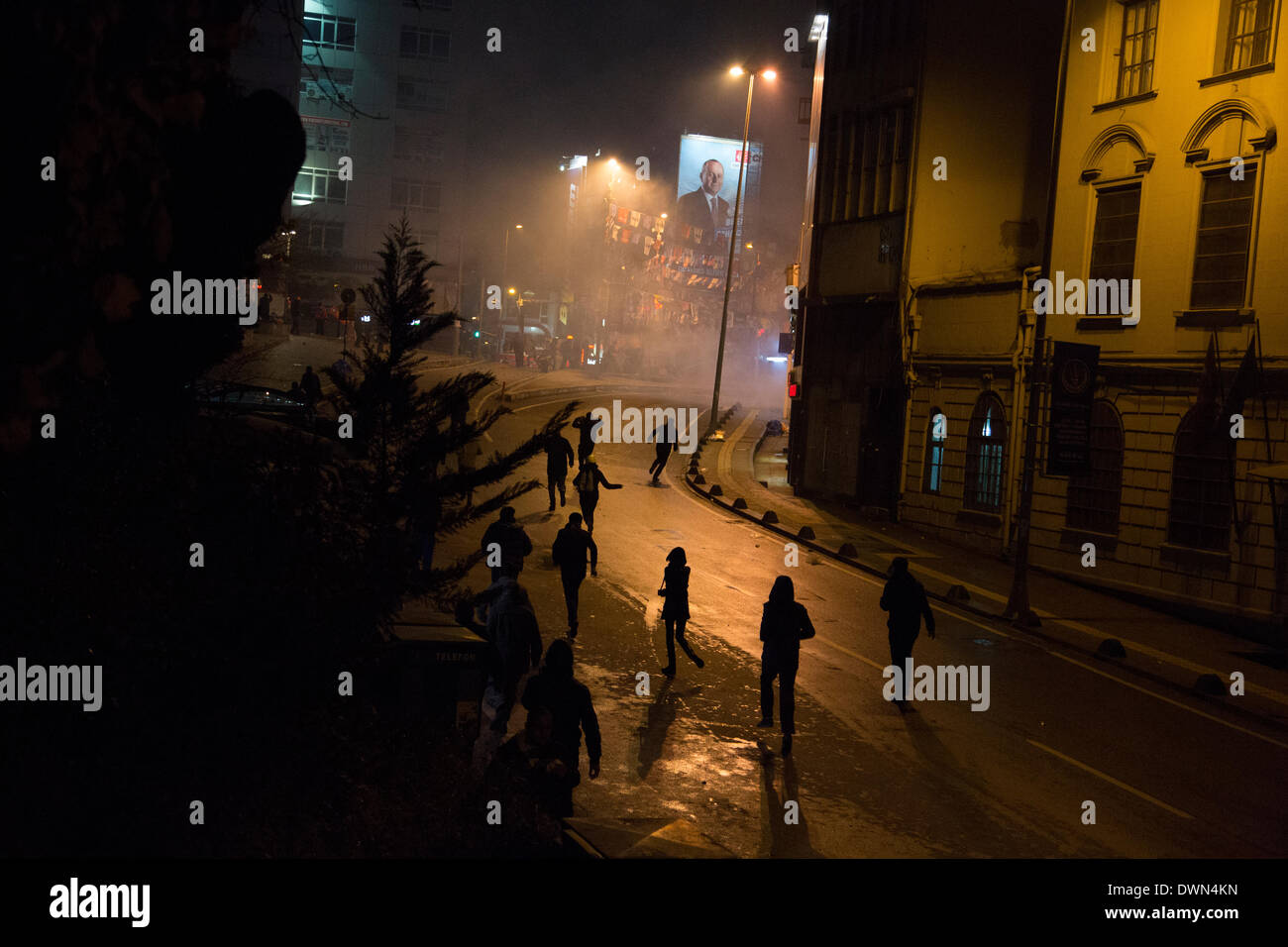 Landesweite Protesten führen zu Auseinandersetzungen zwischen zivilen Demonstranten und der Polizei in Kadiköy, Istanbul Stockfoto
