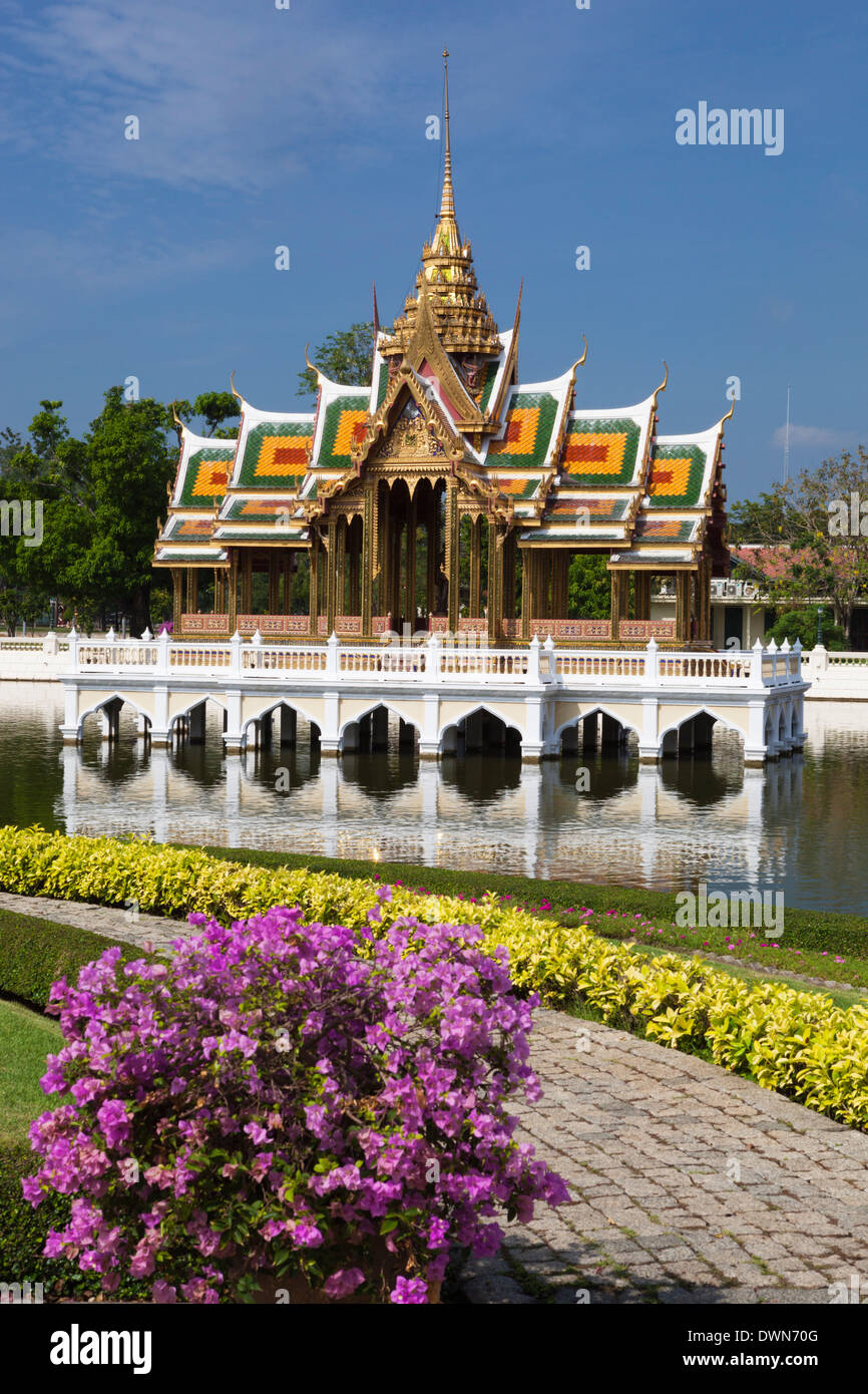 Aisawan-Dhipaya-Asana-Pavillon (göttliche Sitz der persönlichen Freiheit), Bang Pa-in, Zentral-Thailand, Thailand, Südostasien Stockfoto