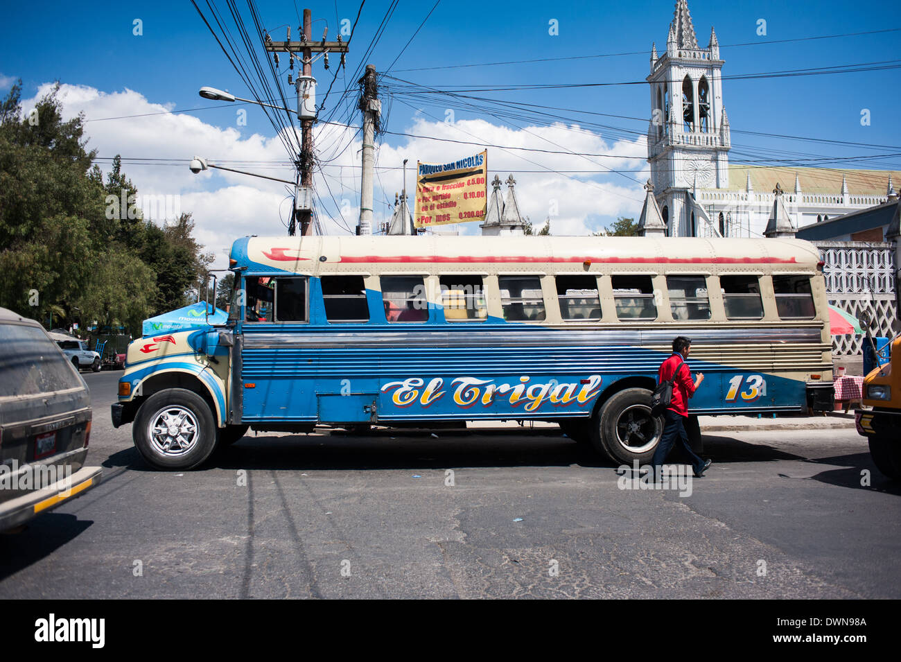 Guatemala, auch bezeichnet als Huhn Busse sind eine wichtige Quelle für Transit in Quetzaltenango Abteilung von Guatemala. Stockfoto