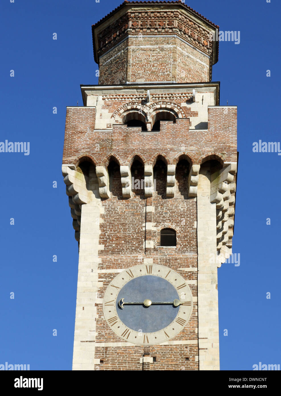 hohen Glockenturm der alten Kirche von San Felice in Vicenza Stockfoto