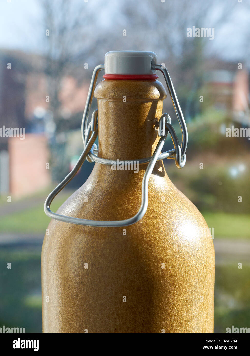 Keramik Flip Top-Flasche Stockfoto