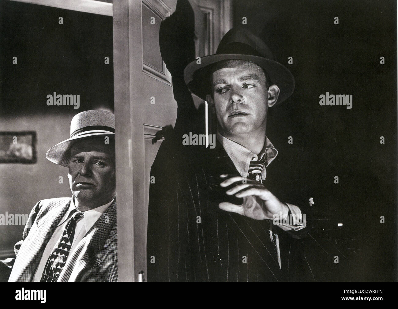 T-MEN 1947 Eagle Lion Film mit Wallace Ford auf der linken Seite und Dennis O'Keefe Stockfoto
