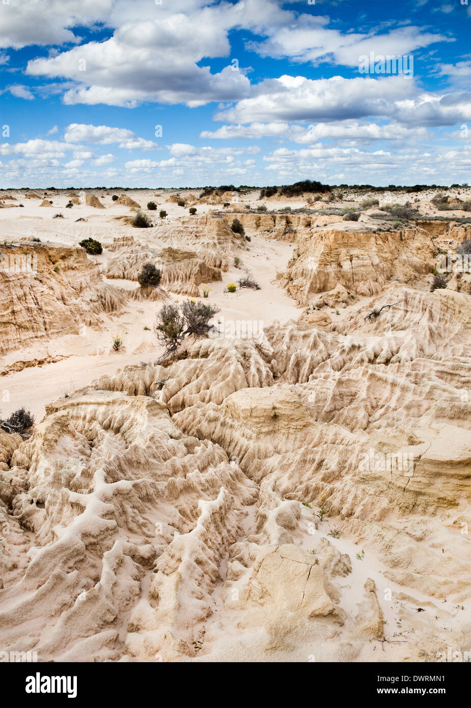 Lake Mungo ist ehemaliger Binnensee bedeckt jetzt in seltsamen Gebilden. Stockfoto