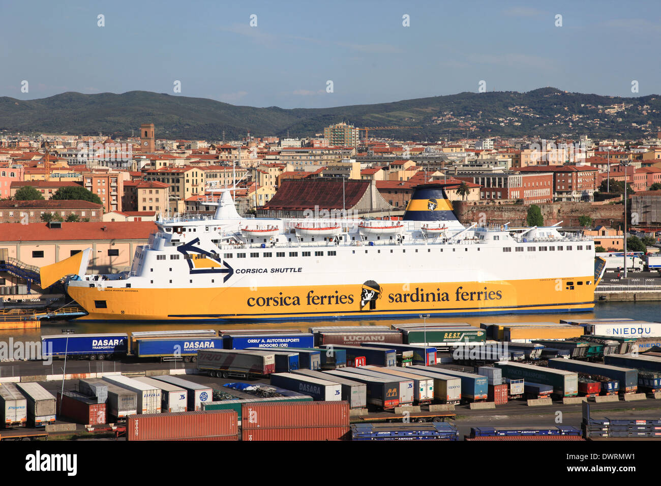 Korsika Sardinien Fähren RoRo-Schiff Corsica Marina Seconda festgemacht in Livorno Italien Stockfoto