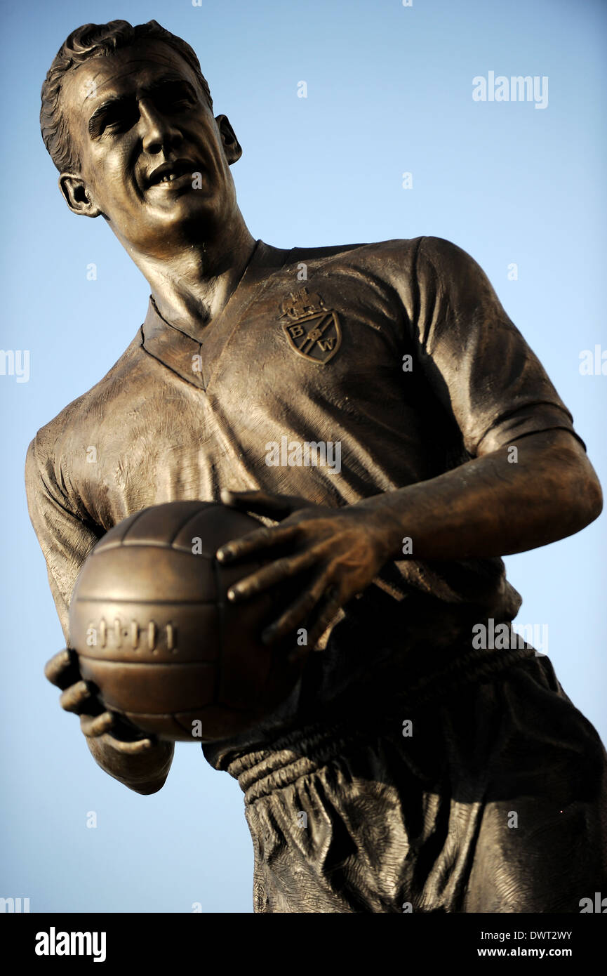 NAT Lofthouse Statue, Reebok Stadium Bolton. Bild von Paul Heyes, Mittwoch, 12. März 2014. Stockfoto