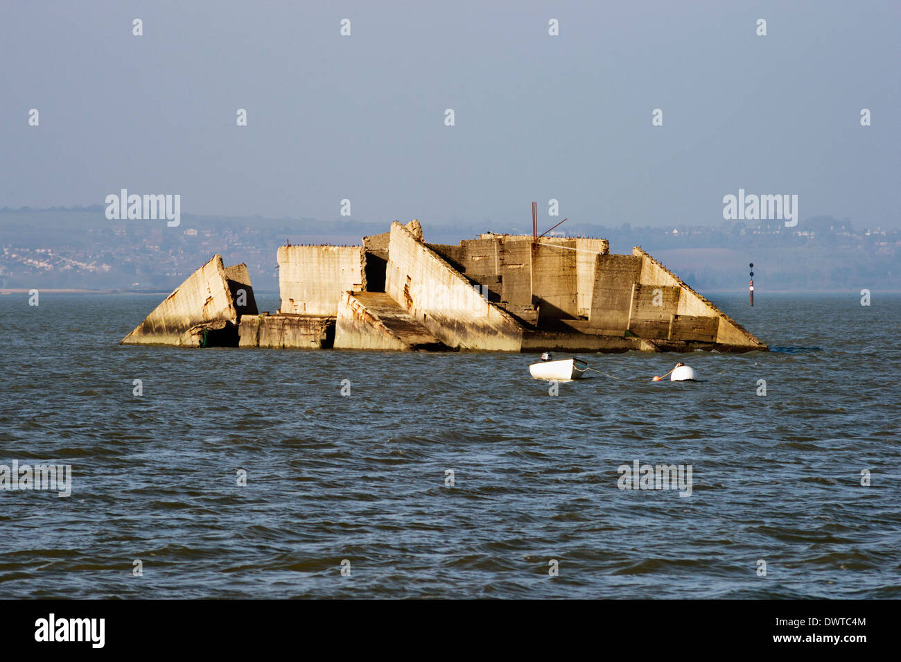 Die Reste der 2. Weltkrieg (Phoenix Abschnitt) Mulberry Hafen Langstone Harbour vor Hayling Island, Hampshire Stockfoto