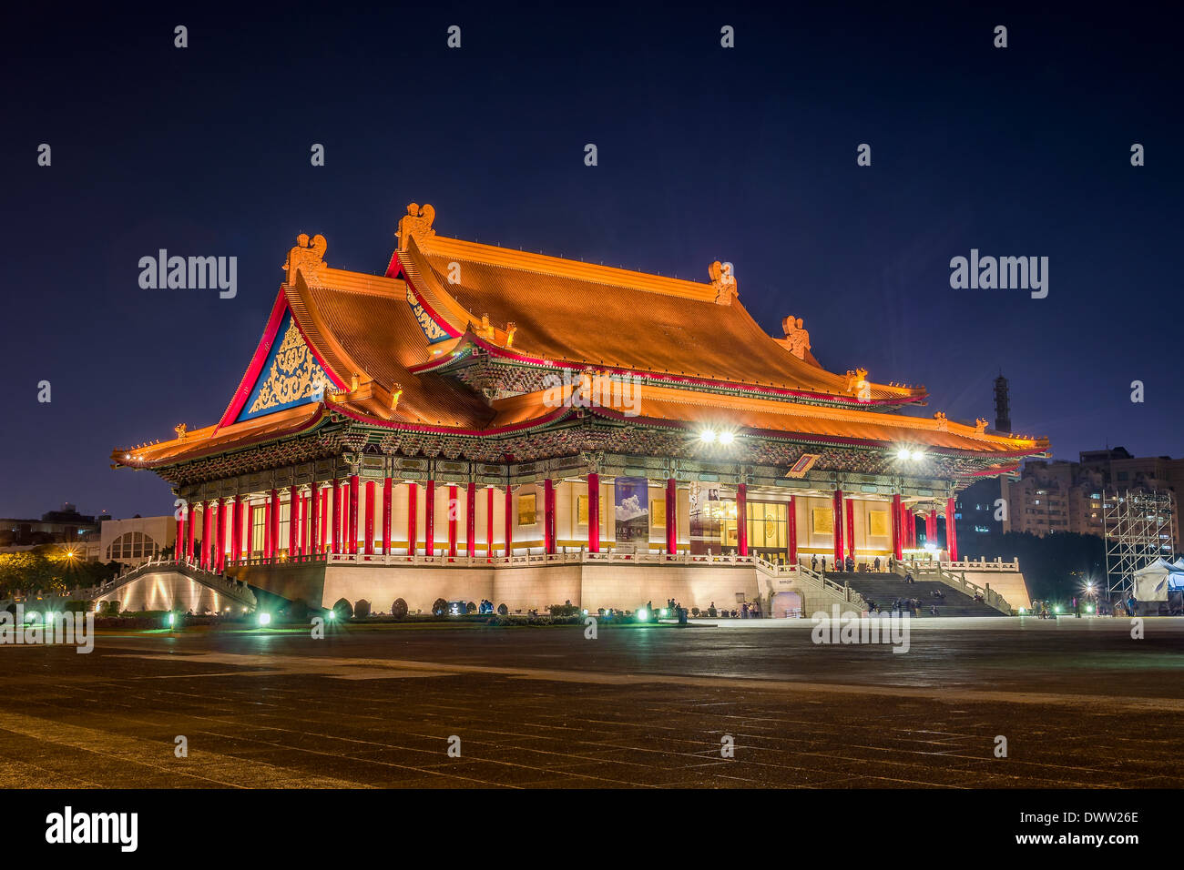 Nationale Konzerthalle in der Nacht in Taipei, Taiwan Stockfoto