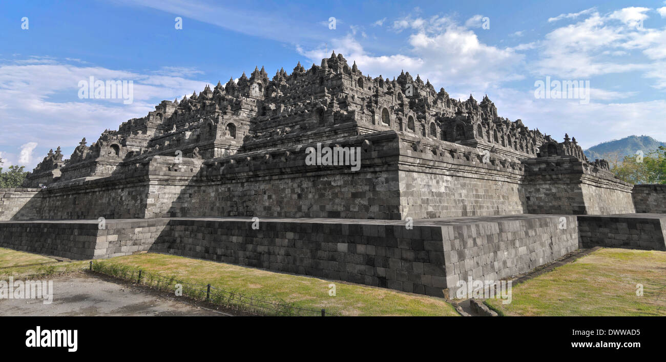 Blick auf die Pyramide Borobudur Indonesien Sonne Stockfoto