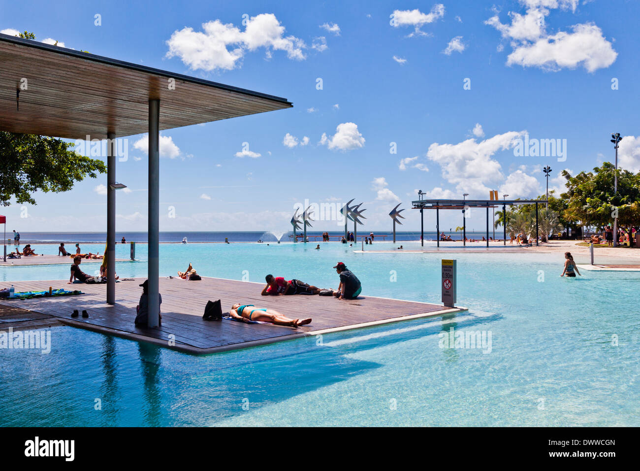 Australien, Nord-Queensland, Cairns, künstlichen Badelagune im Esplanade Stockfoto