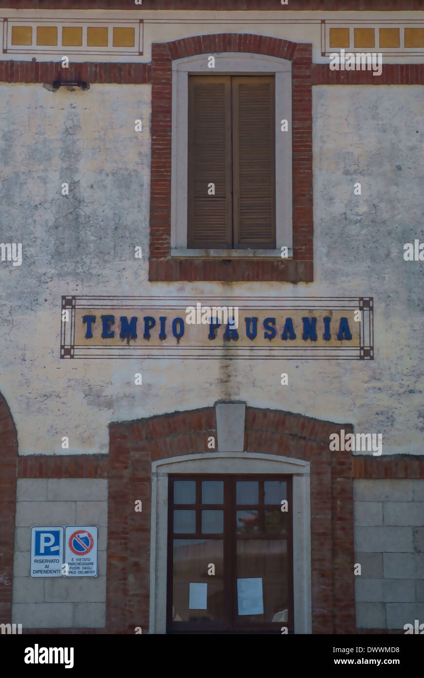 Tempio Station anmelden, Sardinien Italien Stockfoto