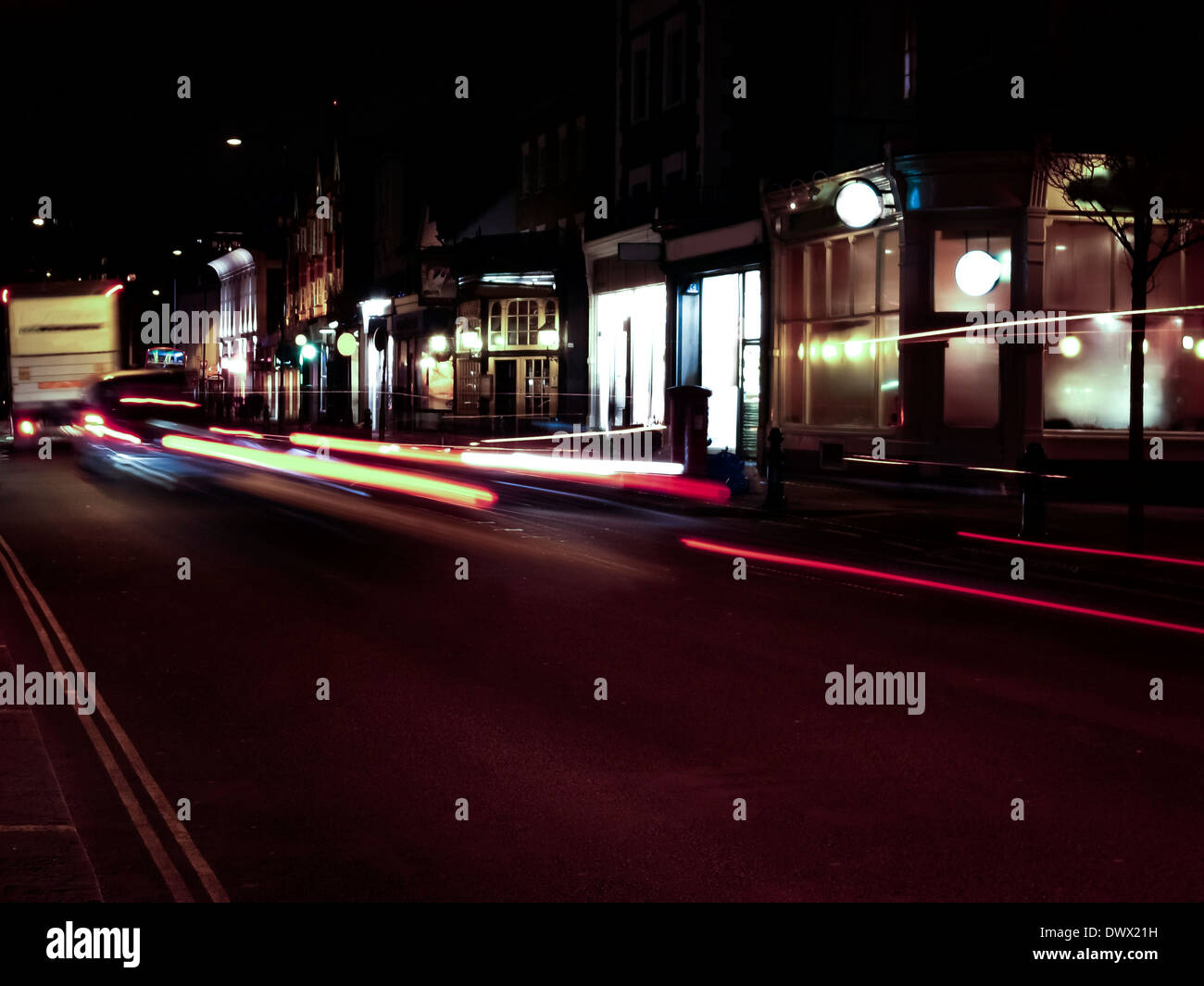 Motion Blur von London Verkehrs- und Nachtleben. Stockfoto