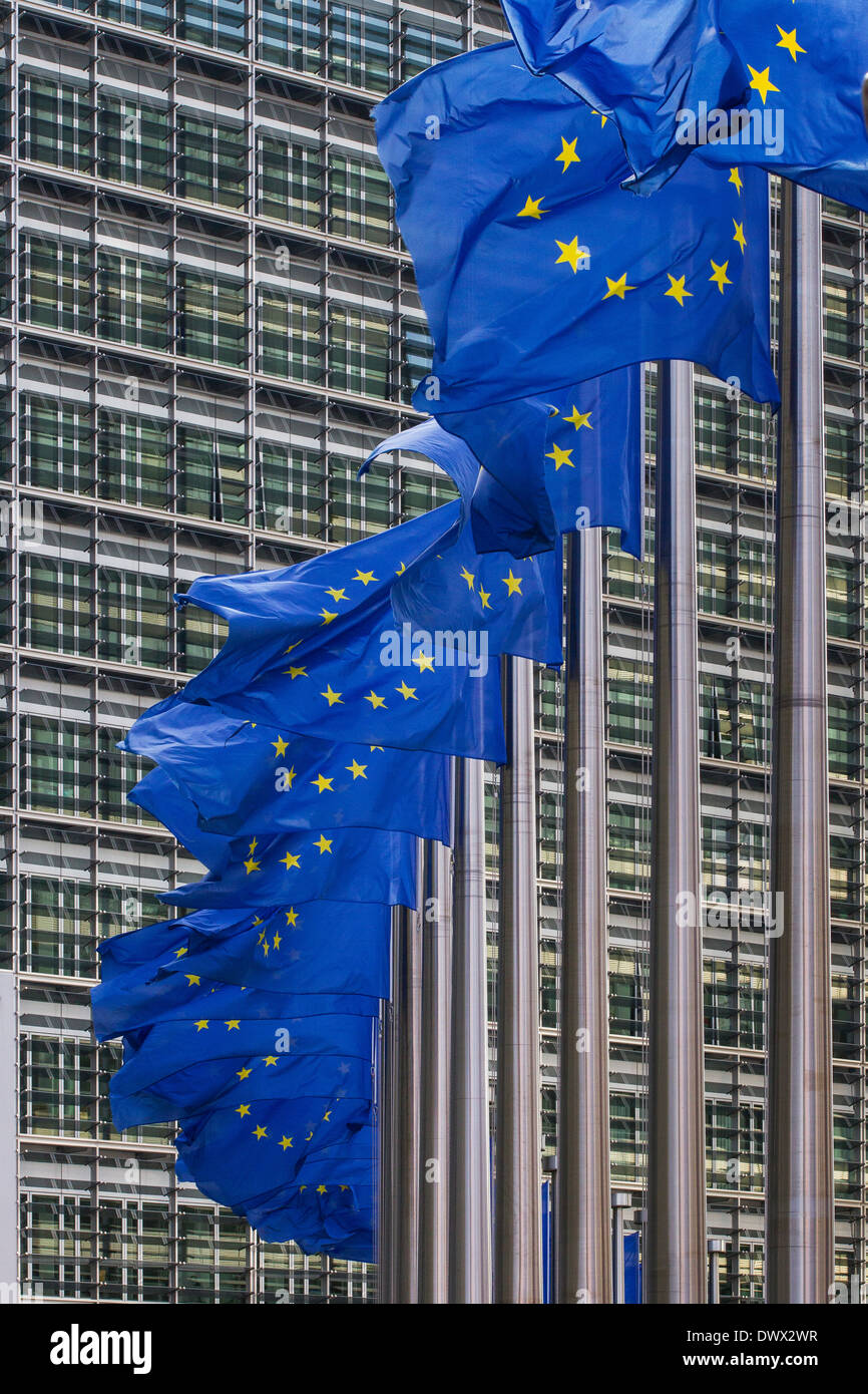 EU-europäische Flagge Flaggen Brüsseler Berlaymont-Gebäude Stockfoto