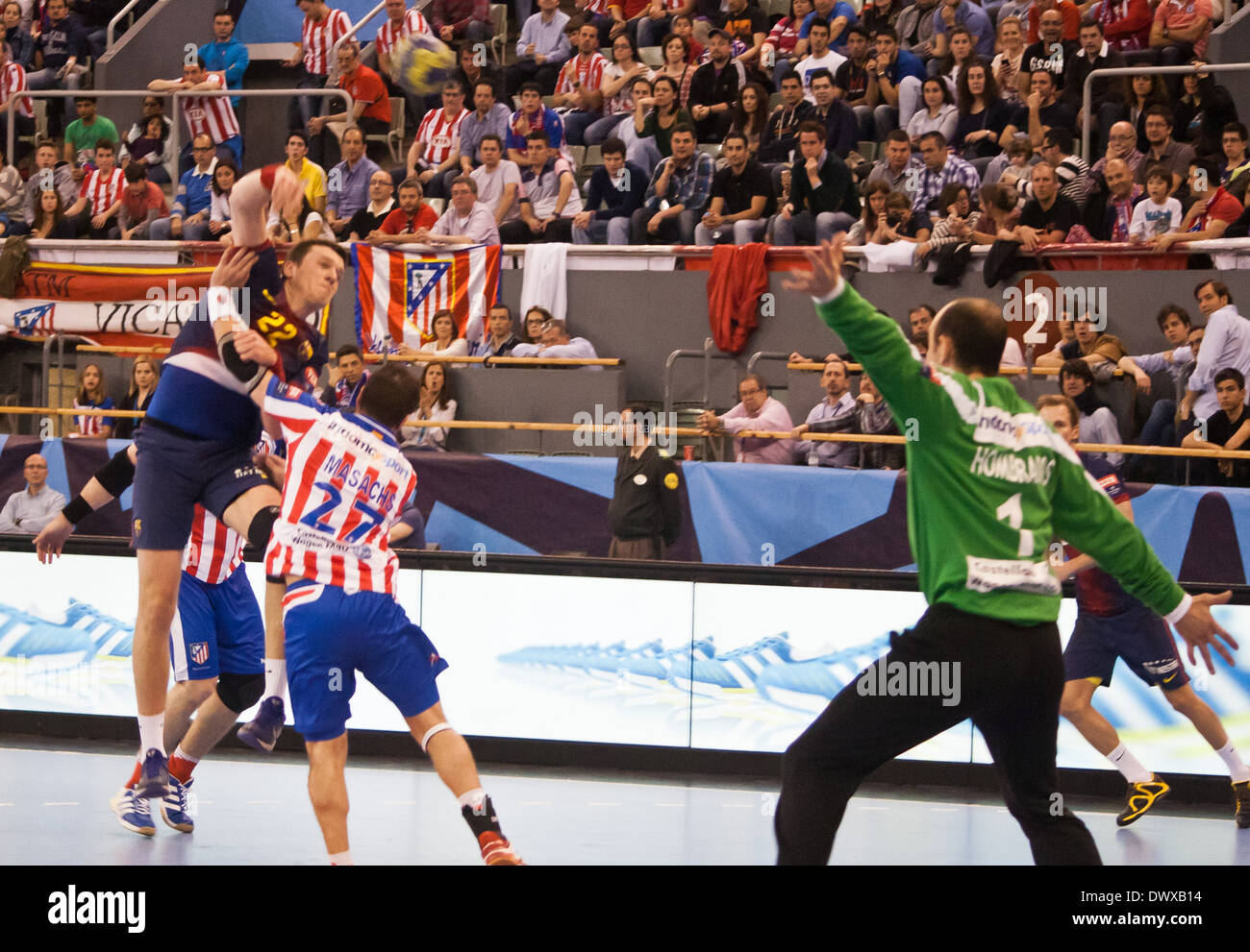 1/4 final EHF cup Atletico Madrid Handball - FC Barcelona, Palacio Vista Alegre, Madrid Stockfoto