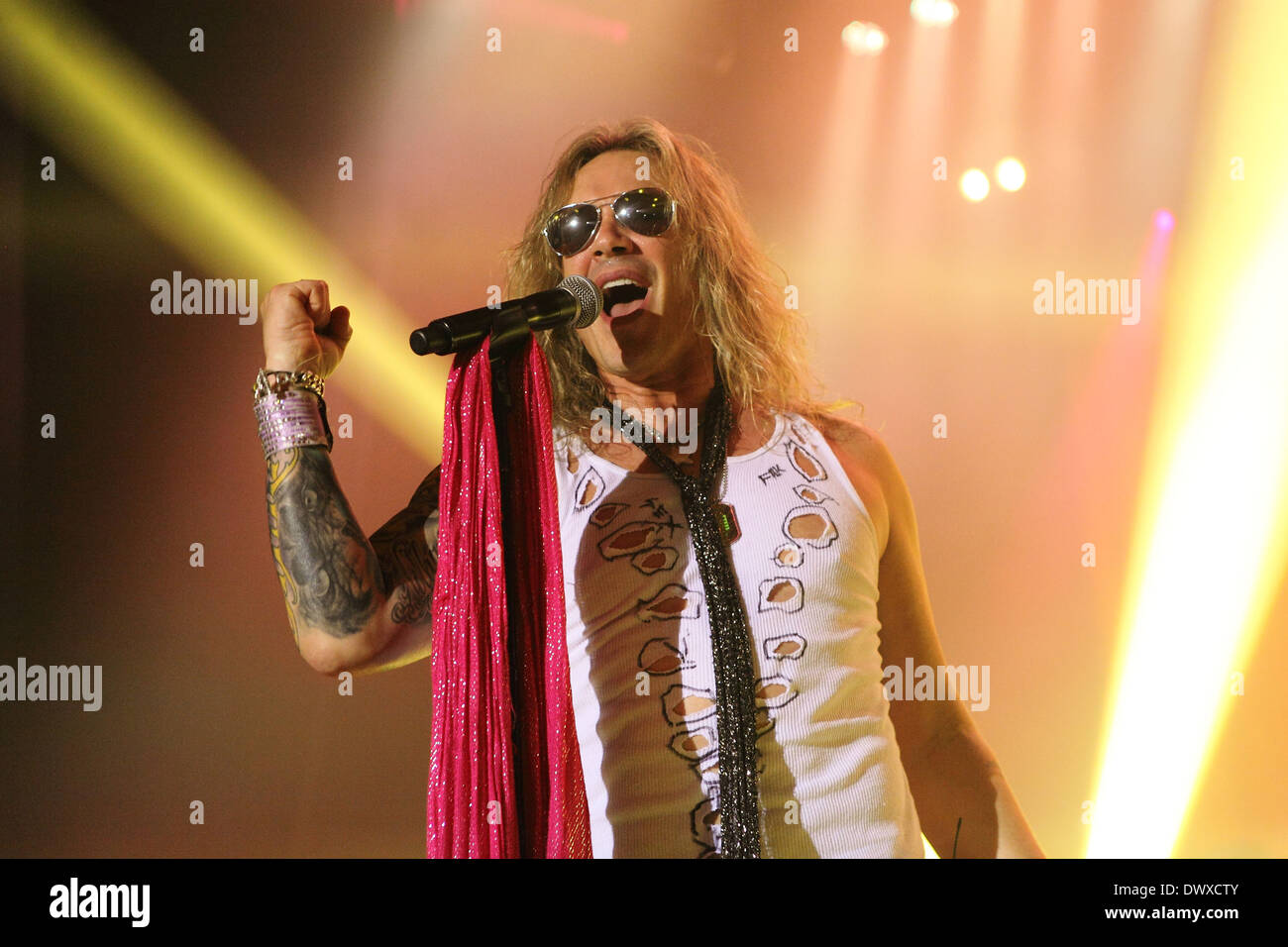 Michael Starr Steel Panther Ausführung Thebarton Theatre in Adelaide Adelaide, Australien - 09.10.12 Featuring: Michael Starr wo: Australien bei: 9. Oktober 2012 Stockfoto