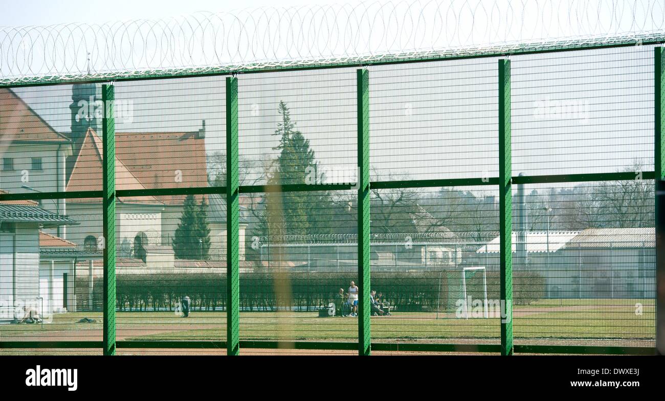 Häftlinge bei Landberg bin Lech Justizvollzugsanstalt Landsberg, Deutschland, 14. März 2014. Landsberg Gefängnis ist einer der zwei möglichen Erleichterungen, wo Uli Hoeneß seine Strafe ausüben könnte. Die andere ist Bernau Chiemsee bin. Foto: SVEN HOPPE Stockfoto