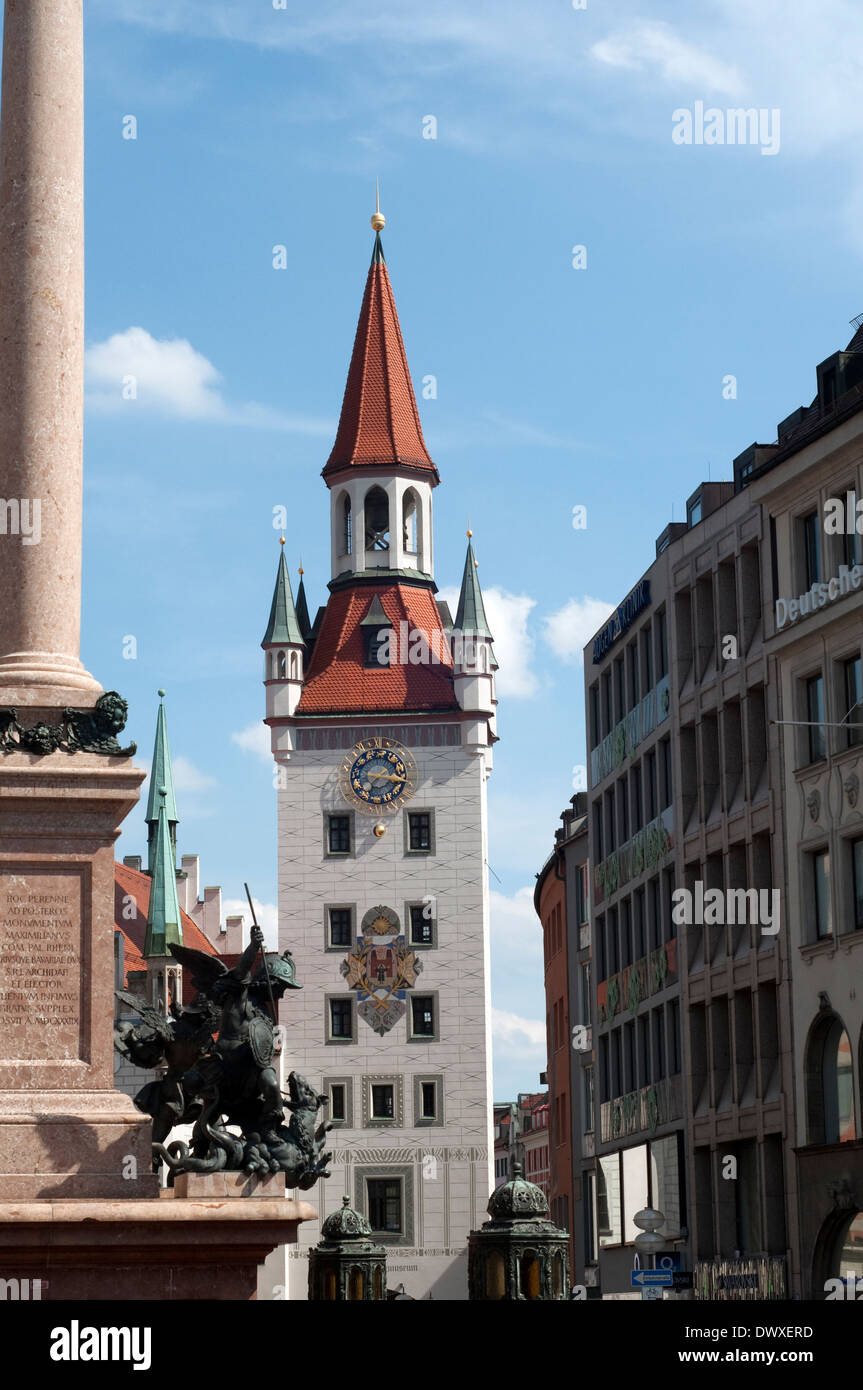 Deutschland, Bayern, München, Marienplatz Square Tower des Spielzeugmuseums Stockfoto