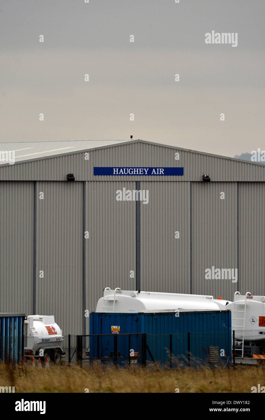 Die Haughey Air Hanger am Flughafen von Carlisle Cumbria. 14. März 2014. Multi Millionär und Geschäftsmann und Besitzer von Norbrook Pharma Herrn Ballyedmond Edward Haughey wurde zusammen mit drei anderen getötet, als sein Hubschrauber in Norfolk abgestürzt: Credit: STUART WALKER/Alamy Live News Stockfoto