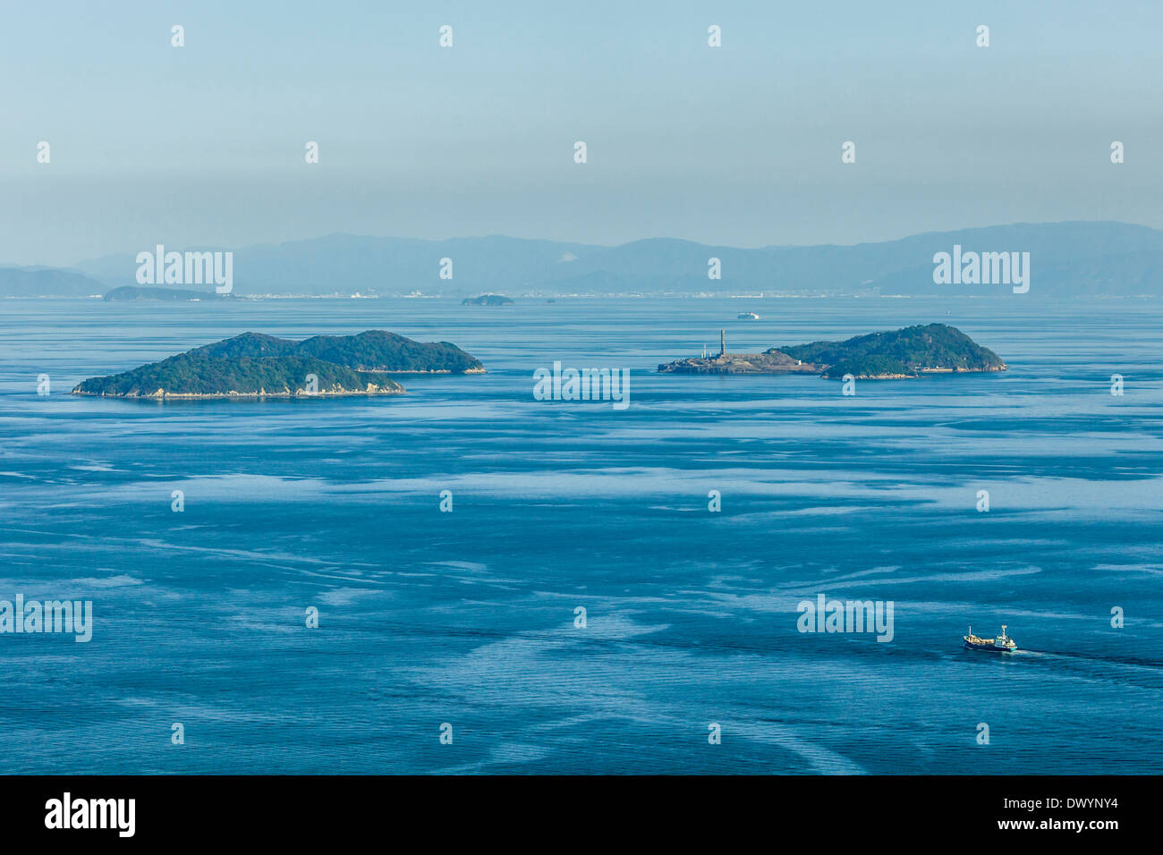 Schiff, Segeln in Seto Inland Sea, Imabari, Präfektur Ehime, Japan Stockfoto