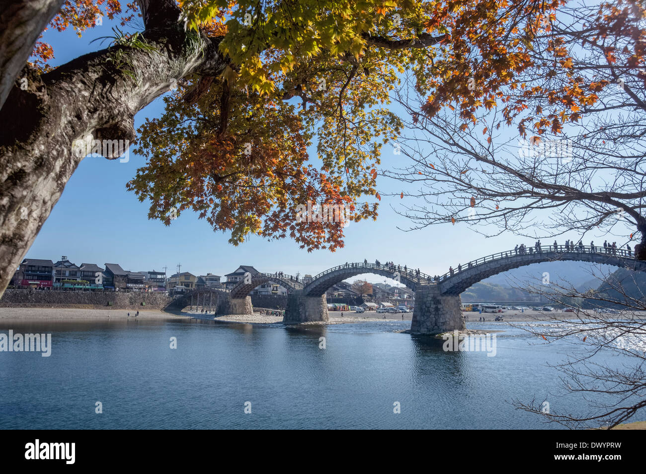 Kintai-Brücke über den Fluss Nishiki in Iwakuni, Präfektur Yamaguchi, Japan Stockfoto