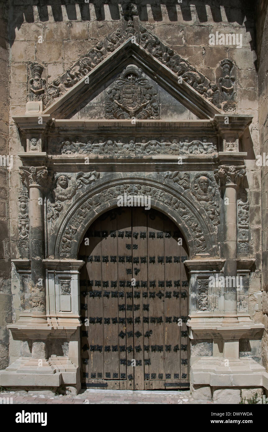 Pfarrkirche des 16. Jahrhunderts, "Puerta del Sol" (Sonnentor), Castril, Provinz Granada, Region von Andalusien, Spanien, Europa Stockfoto