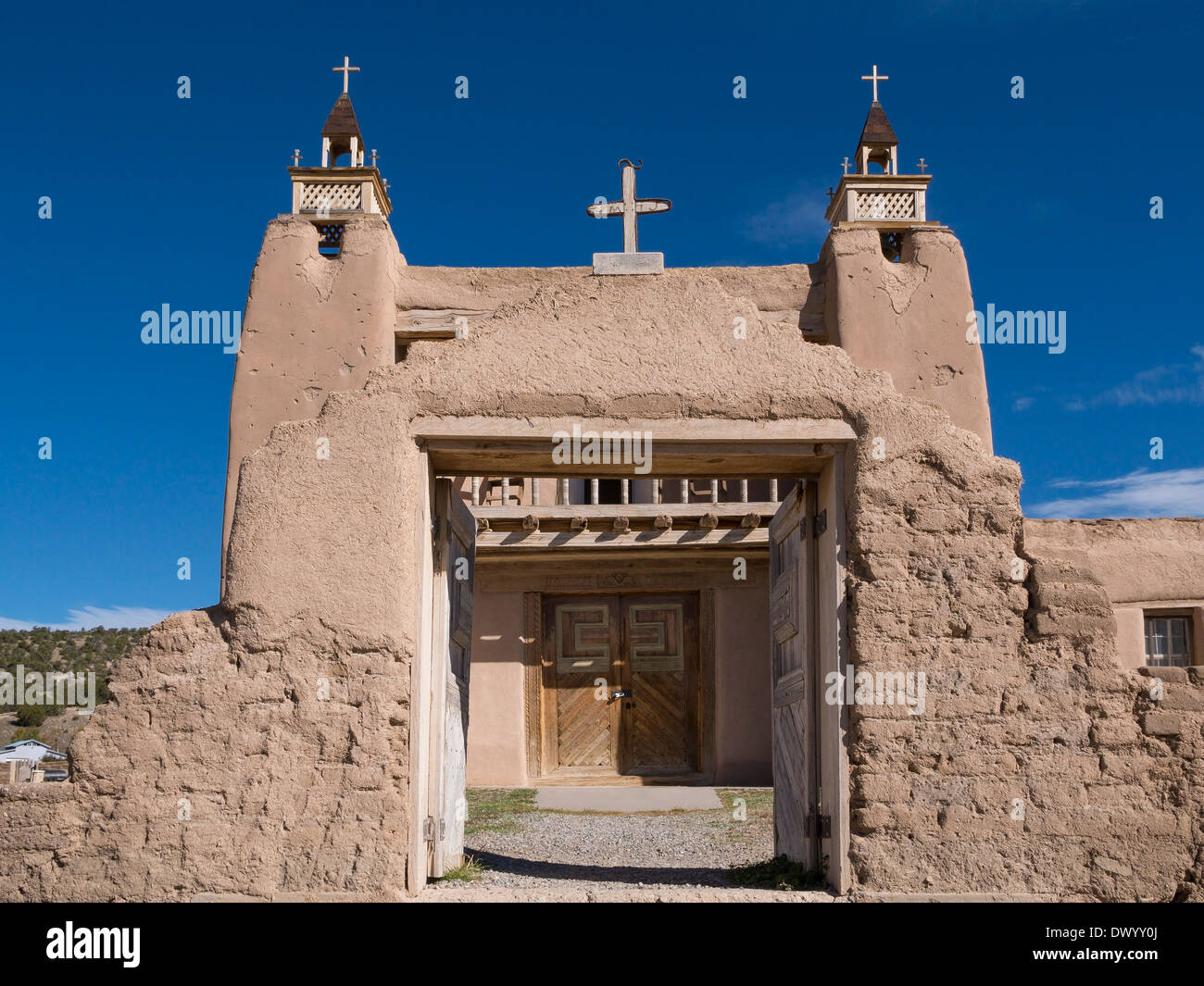 Die traditionellen Adobe katholische Kirche von San Jose de Gracia an Las Trampas, New Mexico, USA. Stockfoto