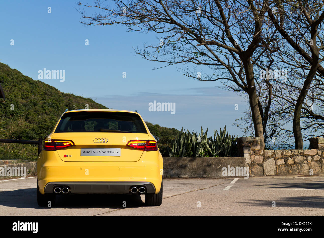 Audi S3 Sportback 2013 Modell mit gelber Farbe. Super heiße Sportwagen zurück. Stockfoto