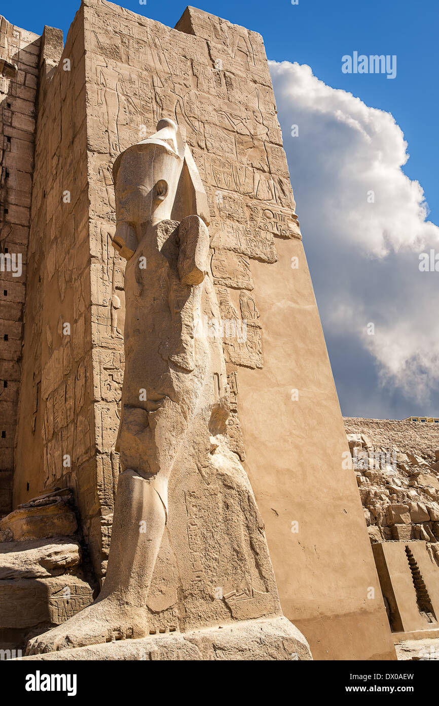 Satue im Karnak-Tempel in Luxor, Ägypten, Afrika Stockfoto