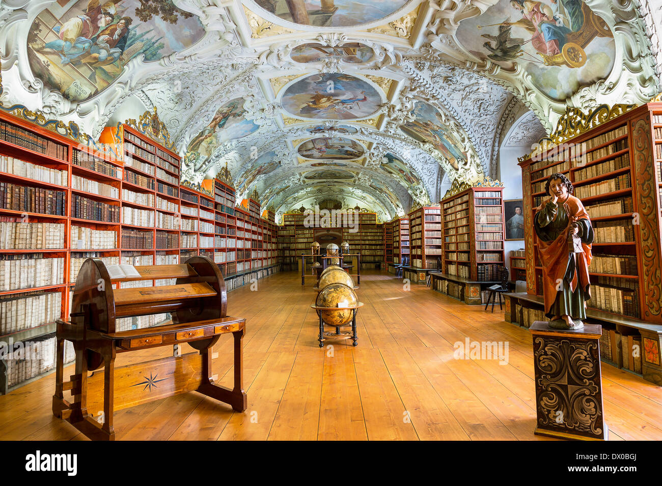 das Innere der Bibliothek in das Kloster Strahov Stockfoto