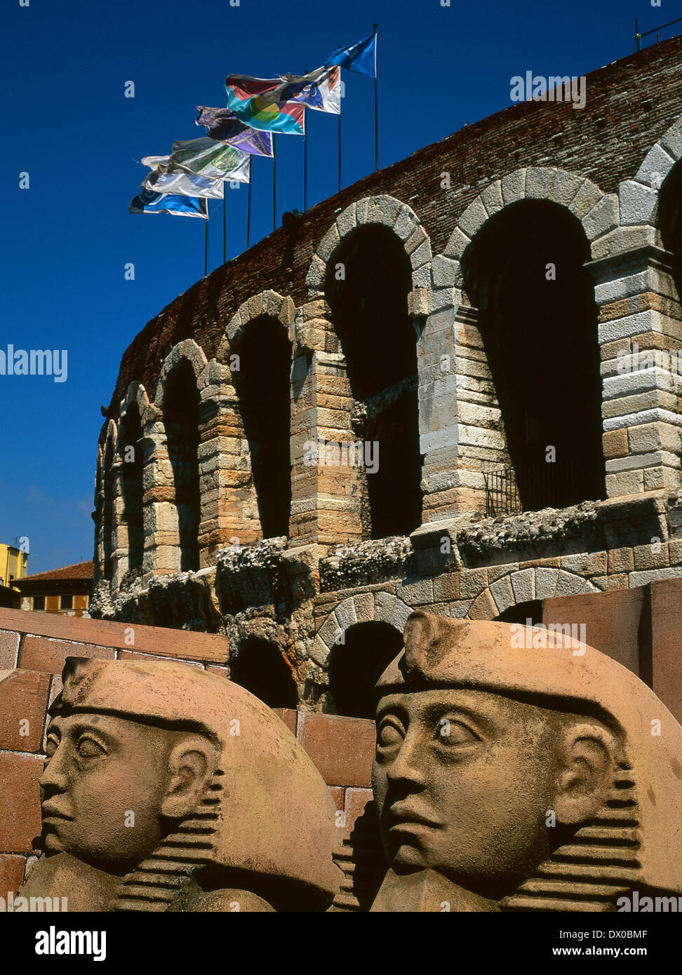 Amphitheater oder Oper in Verona mit Sphinx Landschaft von Aida Opera Stockfoto