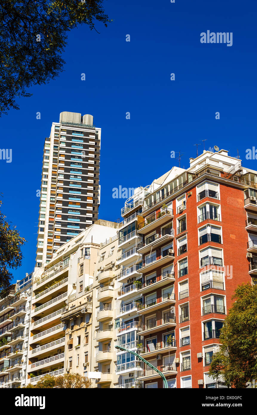 Ein Cluster von Wohnhäusern im Stadtteil Palermo von Buenos Aires Stockfoto