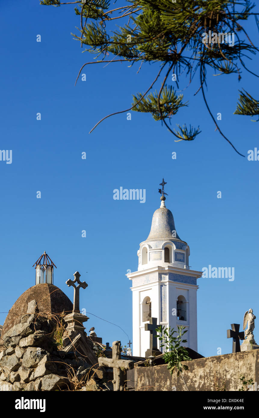 Kreuze im Friedhof von Recoleta in Buenos Aires Stockfoto