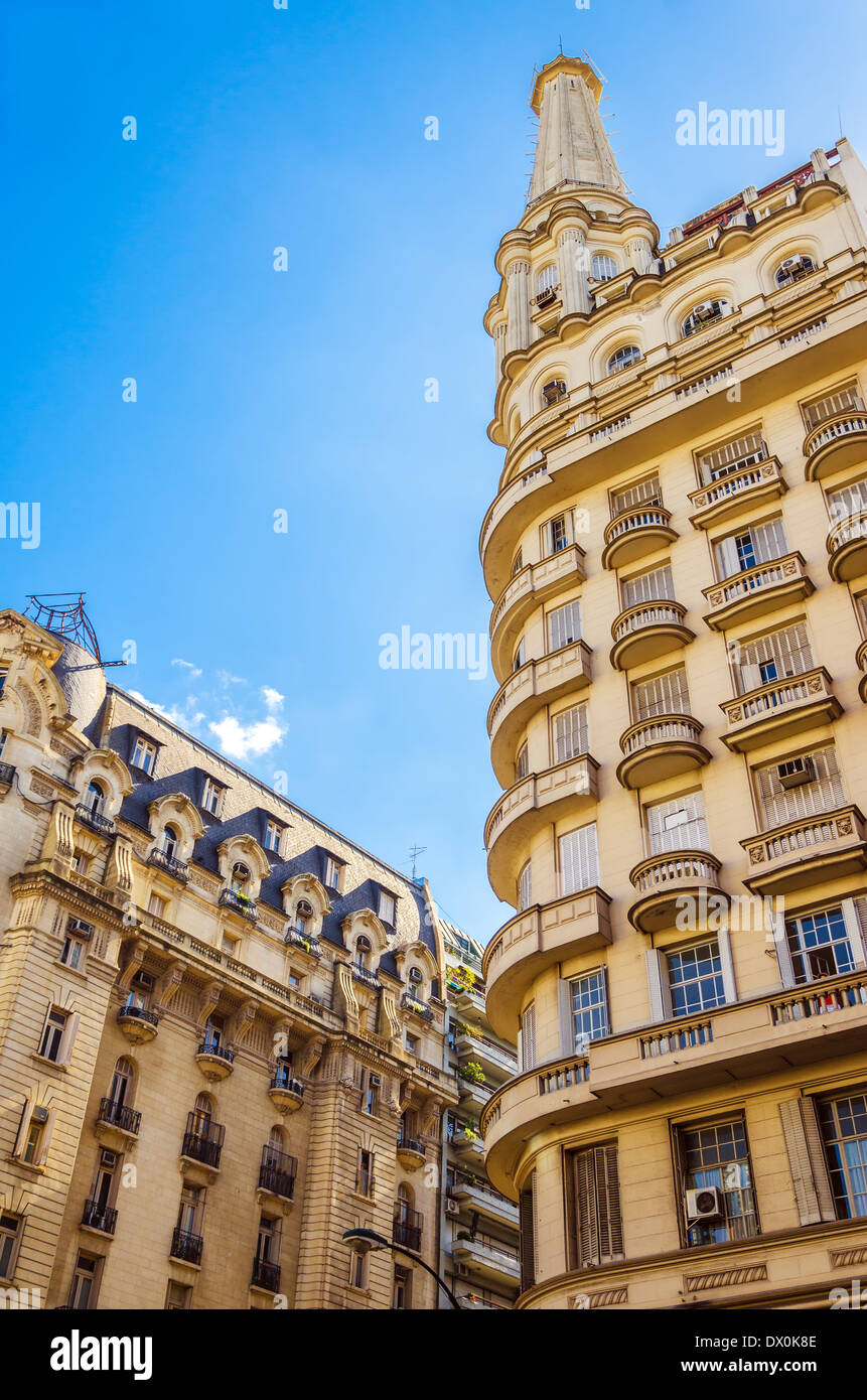 Architektur im französischen Stil im Viertel Recoleta in Buenos Aires, Argentinien Stockfoto