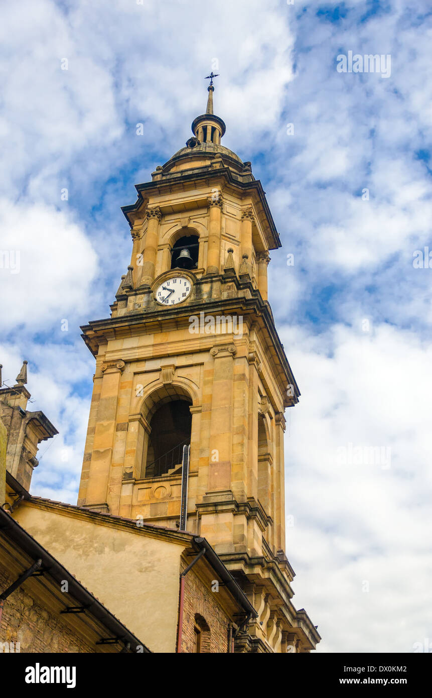 Turm der Kathedrale in der Plaza de Bolivar in Bogota, Kolumbien Stockfoto