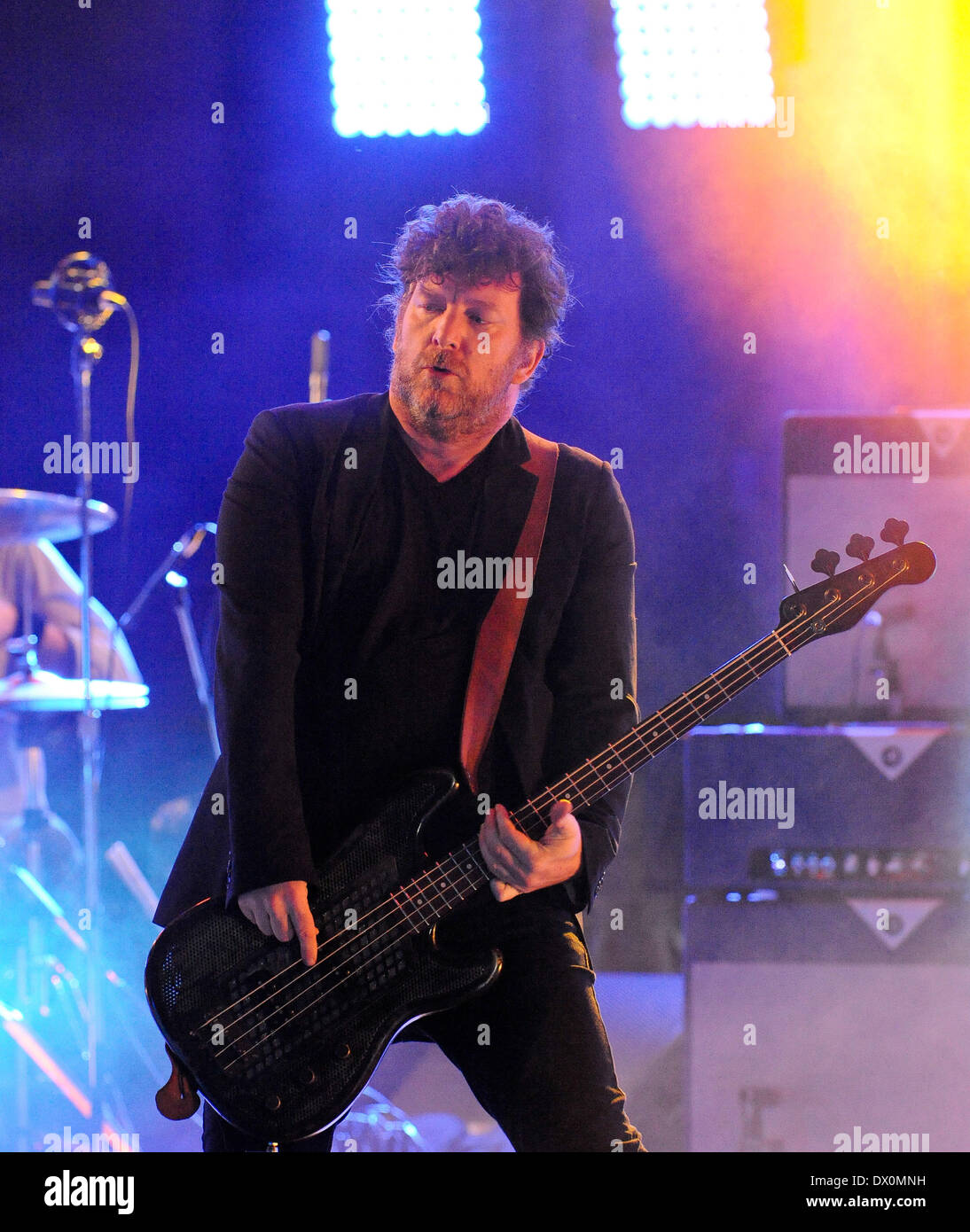 Austin, Texas, USA. 14. März 2014. Ben Shepherd von Soundgarden führt im Konzert auf der Guitar Center Direct TV live-Stream von einem Dach Top Party beim South By Southwest (SXSW) am 14. März 2014 in Austin, Texas - USA (Foto von Manuel Nauta/NurPhoto) Credit: Manuel Nauta/NurPhoto/ZUMAPRESS.com/Alamy Live News Stockfoto