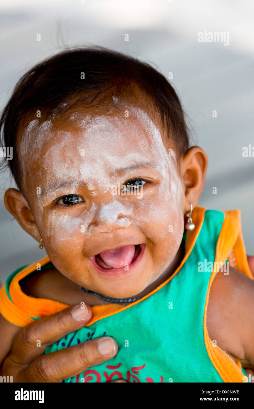 Sea Gypsy Kids in Chao Ley auf Koh Siray, Phuket, Thailand Stockfoto