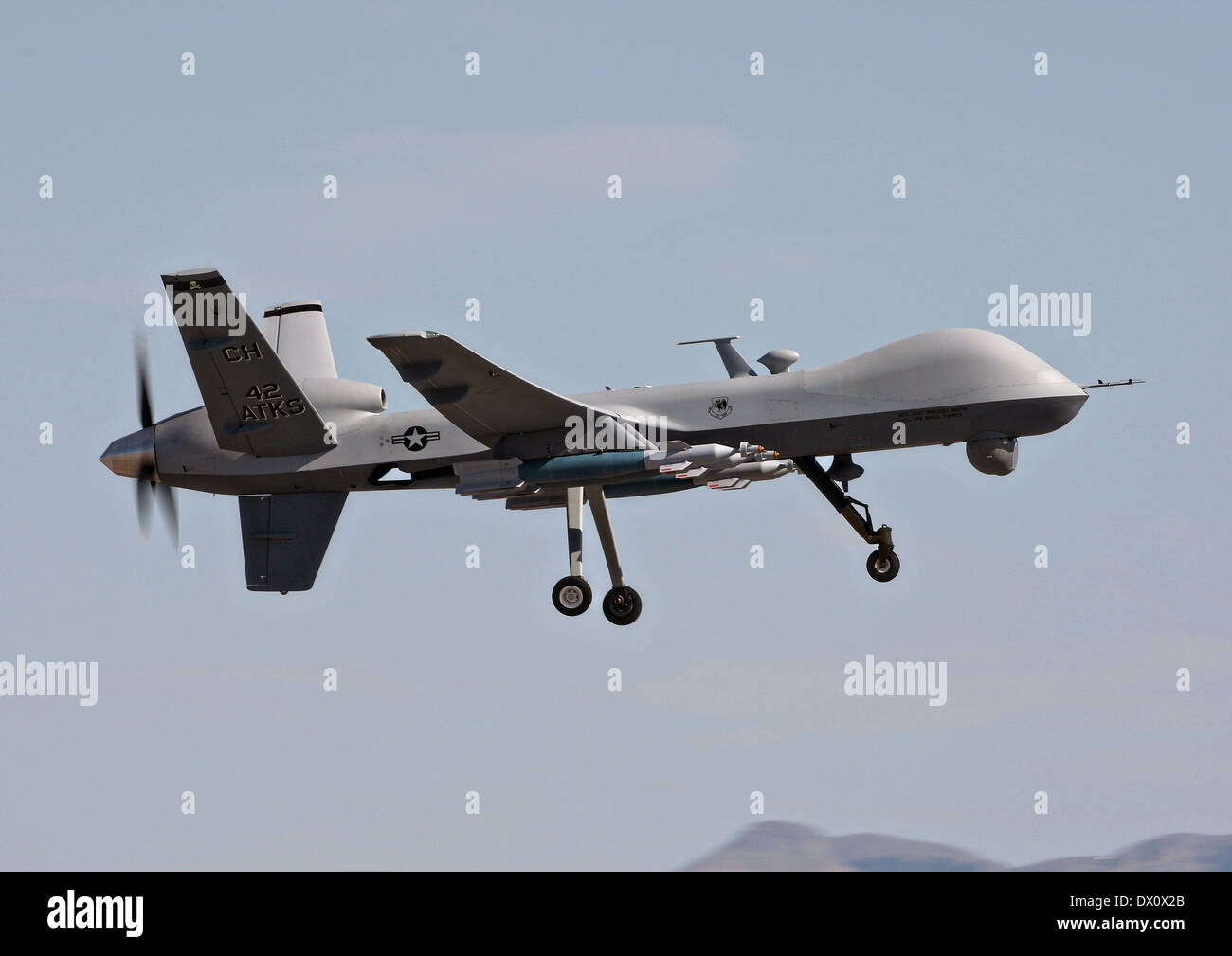Ein Air Force MQ-9 Reaper unbemannten in der Luft auf der Creech Air Force Base 7. August 2008 in Indian Springs, Nevada. Stockfoto