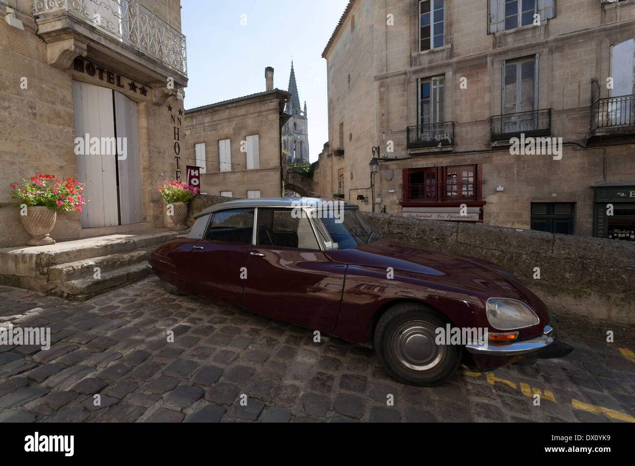 Einen alten Citroen Auto in Bordeaux Frankreich Stockfoto