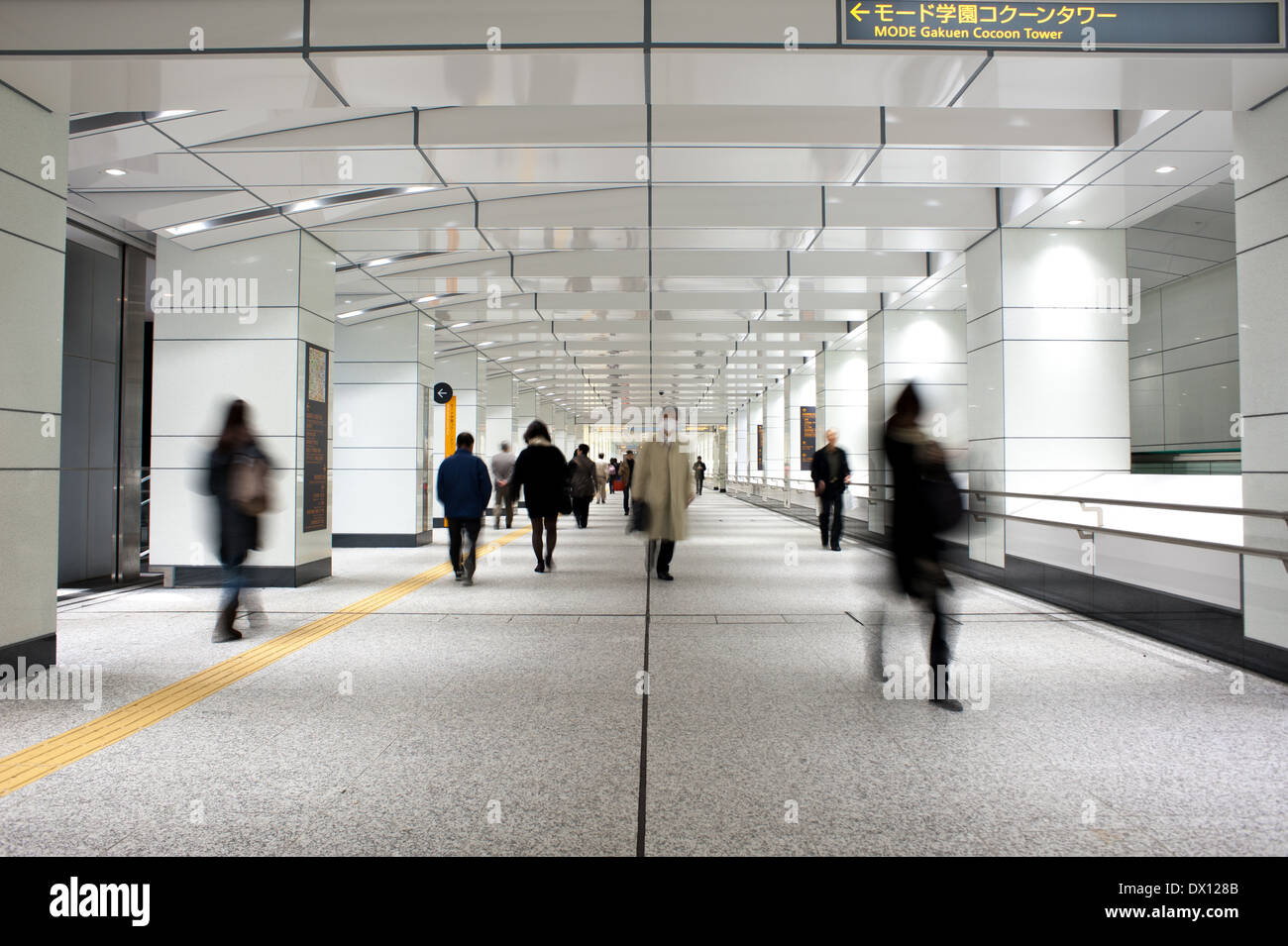 Passanten unterirdischen Shinjuku, Tokyo, Japan Stockfoto