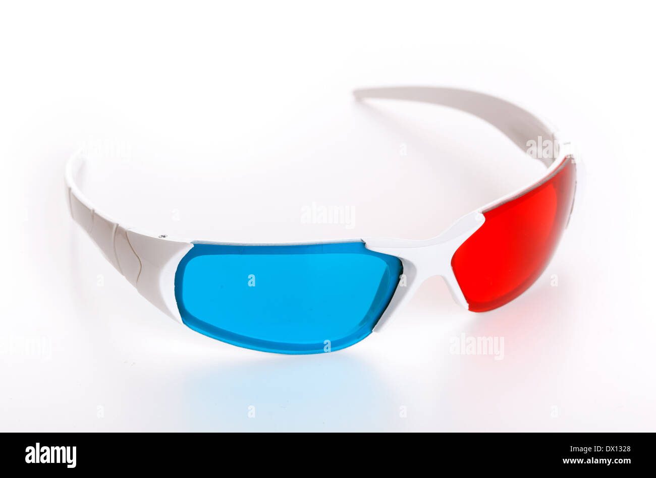 3D Anaglyphen Brillen isoliert auf weißem Hintergrund Stockfoto