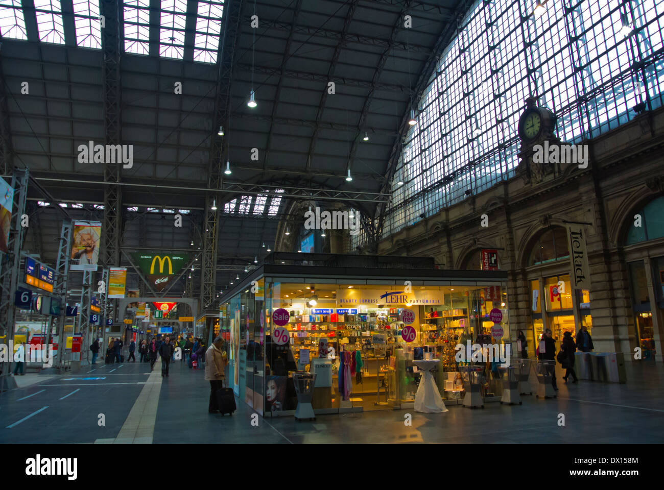 Hauptbahnhof Hauptbahnhof Bahnhof Interieur, Frankfurt Am Main ...