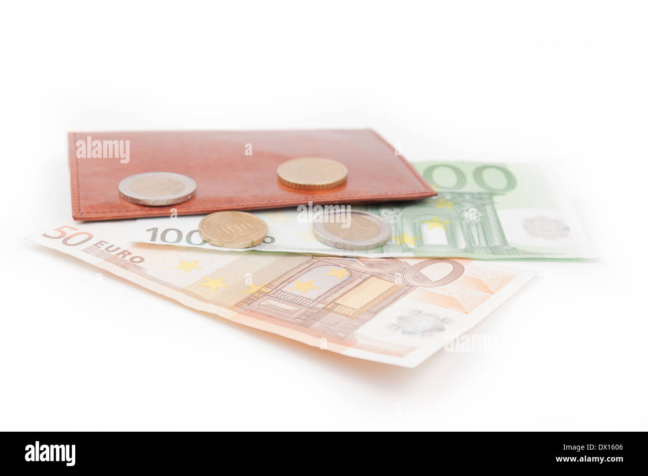 Braune Geldbörse mit EU-Geldern Stockfoto