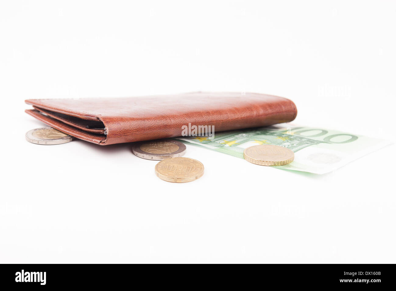 Braune Geldbörse mit EU-Geldern Stockfoto