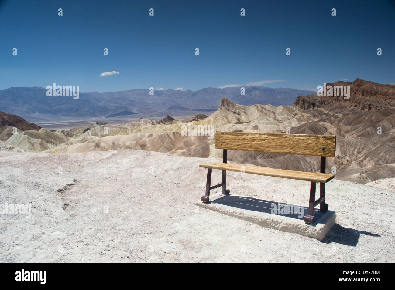Death Valley Nationalpark, Kalifornien, USA-august 3, 2012:bench im Death-valley Stockfoto
