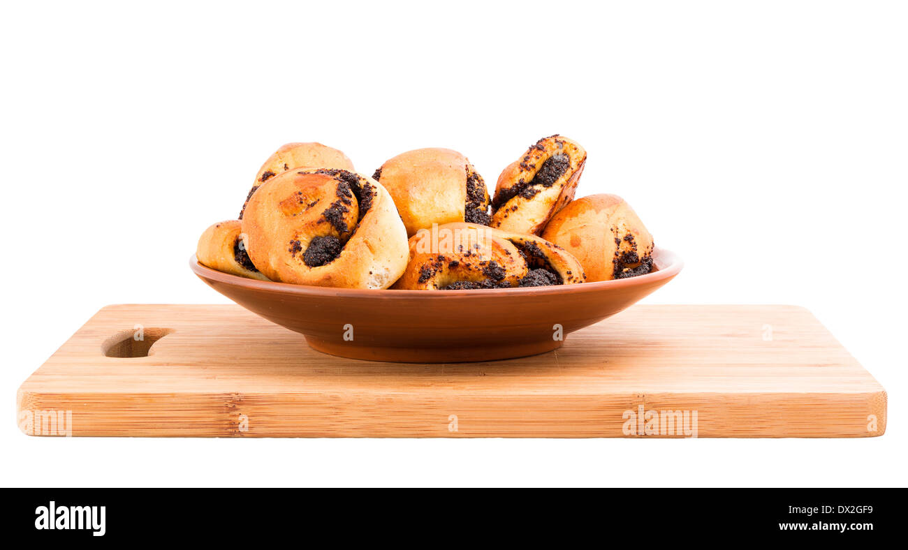 Brötchen mit Mohn isoliert auf weißem Hintergrund mit Beschneidungspfade, Erhöhung der Befallszone Faltung mehrerer Fotos Stockfoto