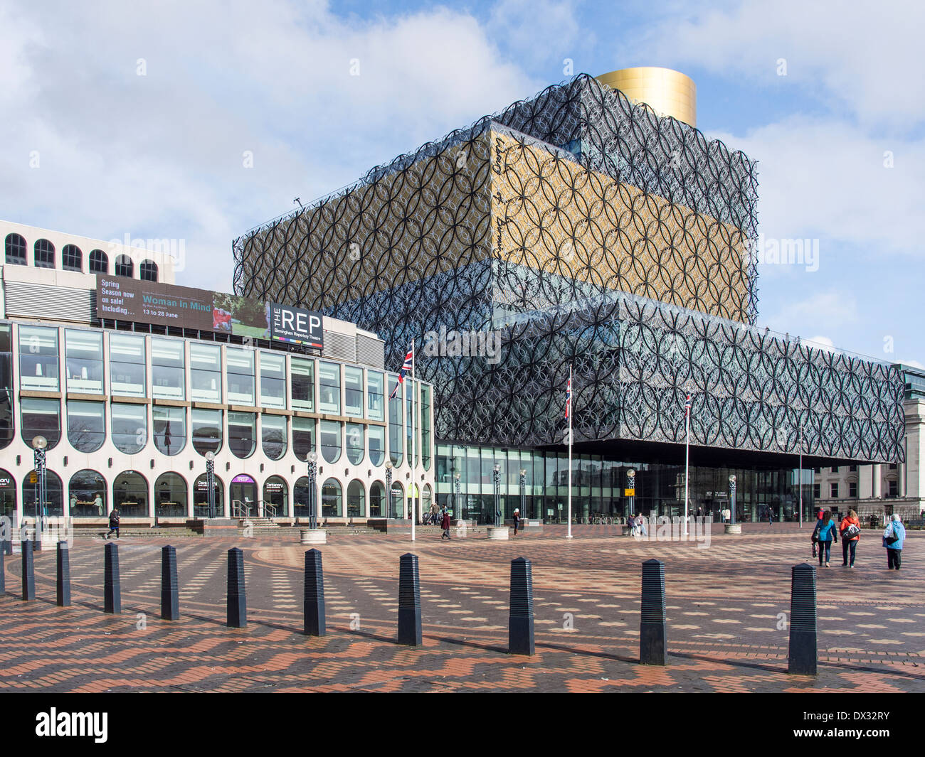 Bibliothek von Birmingham und Repertoire-Theater in Centenary Square. Entworfen von Francine Houben in Postmodern / High Tech-Stil Stockfoto