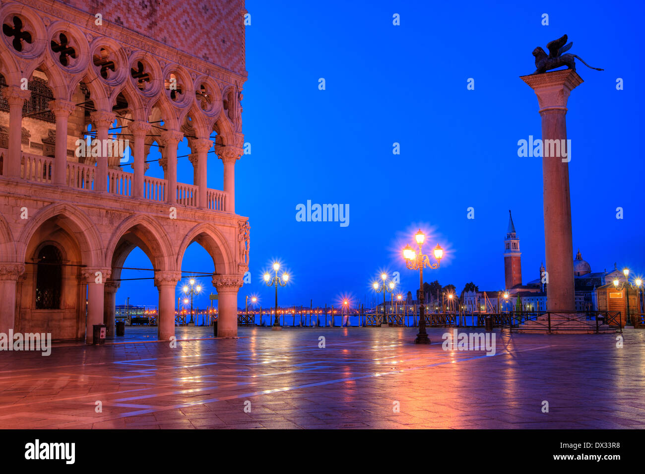 Duks Palast am Markusplatz in Venedig Italien Stockfoto