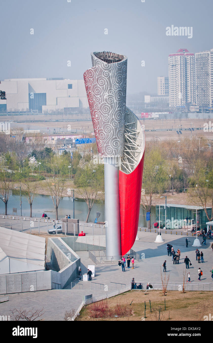 Olympische Fackel Statue im Olympic Green im Chaoyang District, Beijing, China-Build für die Olympischen Sommerspiele 2008 Stockfoto