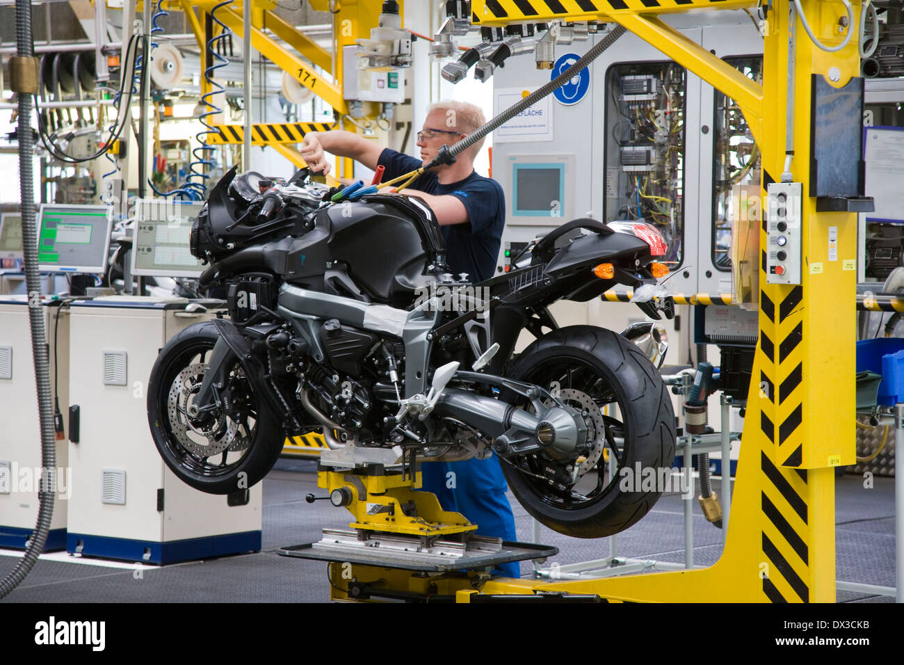 BMW Motorrad-Werk in Berlin Stockfotografie - Alamy