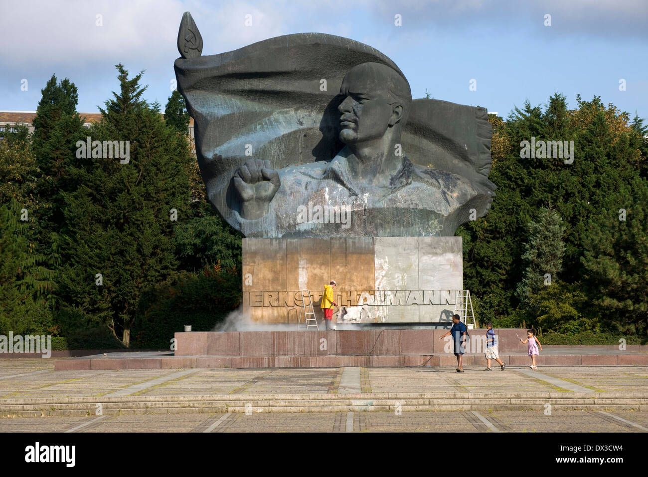 Ernst Thalmann Statue Stockfotos Und bilder Kaufen Alamy